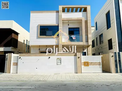 Your chance to own a freehold villa, available to all nationalities, negotiable price, super deluxe finishing.