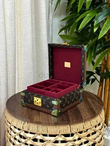 Louis Vuitton Damier 8 watch case