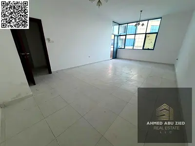 افخم واكبر غرفتين ماستر وصاله 3 حمام خزائن بالحائط تكييف مركزي صيانه كامله علي المالك طول فترة الايجار موقع مميز جدا قريب من المخارج لشارقة ودبي