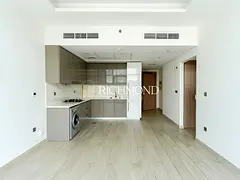 Boulevard View | Vacant | High Floor
