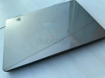 MacBook Air  MLXY3 | 13.6 Inch Display ***Display Faulty****