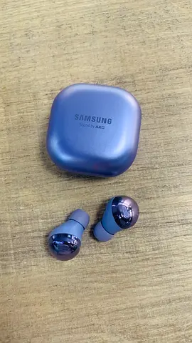 Samsung Galaxy Buds2 Pro with Charging Case - Good Condition