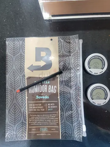 Boveda Size 60 Acrylic Humidors (2) with Boveda  Xikar Accessories