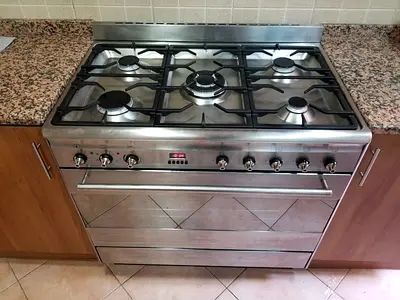 Smeg 5 burner with electric oven cooking range freestanding