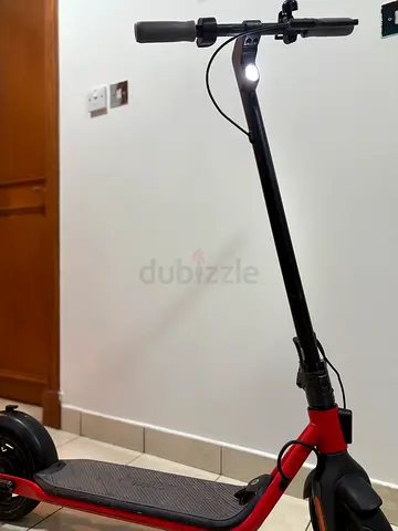 Segway-Ninebot ES2 Motor Power: 300W (up to 700W with a peak motor power boost). Max Speed: 25 km/h