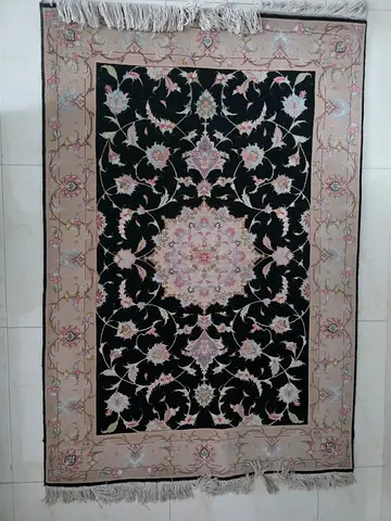 Persian Tabriz Style carpet 1x1.5m