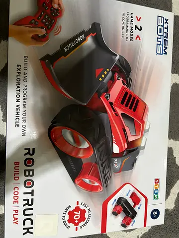 XTREM BOTS Robotruck Remote-Control  Programmable Exploration Vehicle (Build  Code) - New in Box