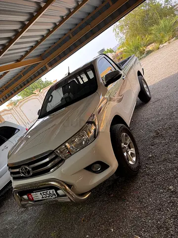 Super clean title 1st owner single cap hilux