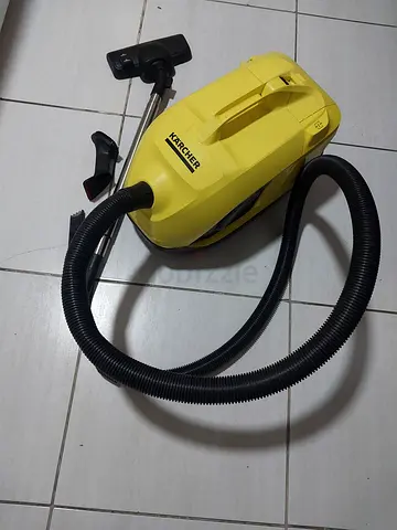 KARCHER WET N DRY VACUUM