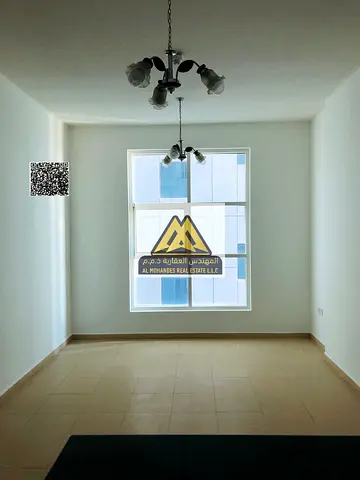 شقة غرفة وصالة في سيتي تاور، مساحة واسعة، بلكونة بإطلالة مفتوحة، بدون باركنج. 29,000 درهم سنويًا، 4 دفعات، تأمين 2000 كاش، متوفر شقتين فقط.