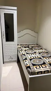 SINGLE PARTISION AVAILABLE FOR MALE ONLY DIP ONE.