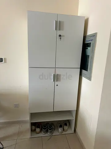 White 4-Door cupboard with - Good Condition