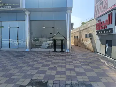 Faces the Beach l Old Corniche l Small Shop l Glass Front l Lots of Parking at front l Nice Location l Retail or Services