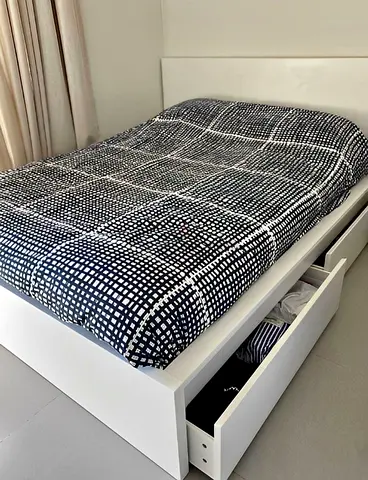 Ikea malm bed with mattress / 140*200cm