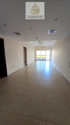 الايجارسنوي عجمان البستان امام محطة الباص وقريب من متحف البنايه عائلات غرفه وصاله تكيف على المالك فري وشهرمجاني غازمركزي غرفه غسيل بلكونه 2 حمام خزانا