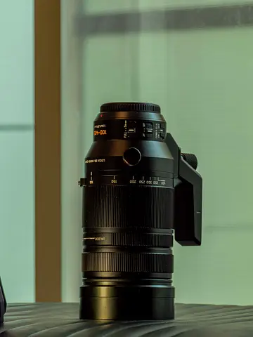 Leica DG Vario-Elmar 100-400mm lens for Micro Four Thirds (MFT) cameras. Olympus, Lumix etc.