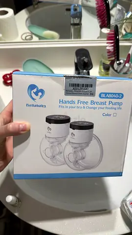 Hands free breat pump