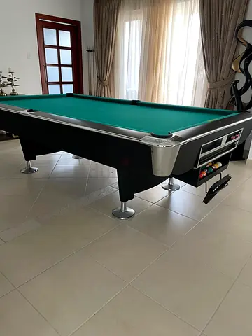 9 feet Marbal slate top, return ball professional pool billirds table is for sale