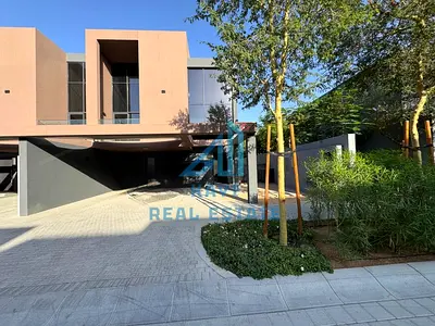 Well-Planned 3BR Middle Unit | Modern Layout Price: AED 2,450,000