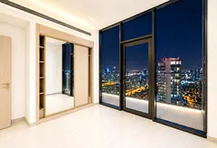 10 Layout / Elevated Floor / Exclusive Investment