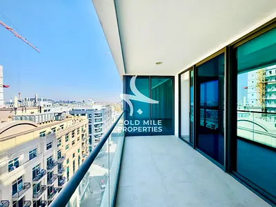 1 Month Free - Huge & Modern Layout - Bright Apartment - Close to Metro