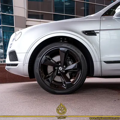 صورة مصغرة 13 لـ 2018 Bentley BENTAYGA