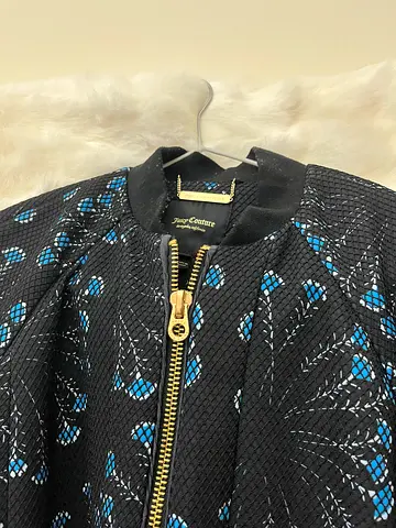JUICY COUTURE Black Floral Pattern Bomber Jacket with Gold Zip