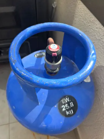 Blue LPG Gas Cylinder (25 kg) - Used