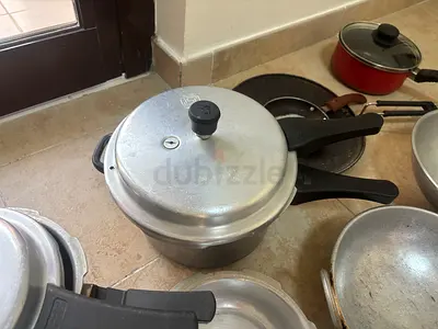 Used aluminium pressure cooker 3 cooker and a pan + assorted pots and pans - good working condition