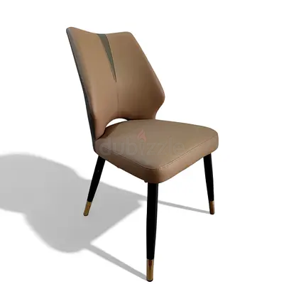 Modern Upholstered Dining Chair with Black Legs