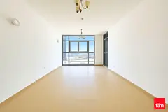 Vacant I Spacious I Ample Natural Light