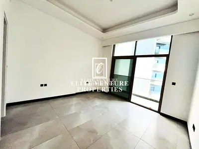 VACANT | PRIME LOCATION | SPACIOUS
