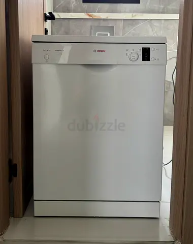 Bosch Free Standing Dishwasher 60cm Series 4, SMS50E92GC