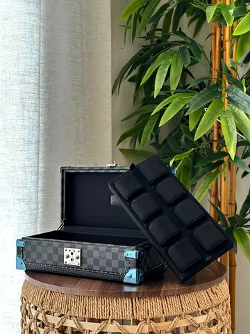 Louis Vuitton Damier 8 watch case