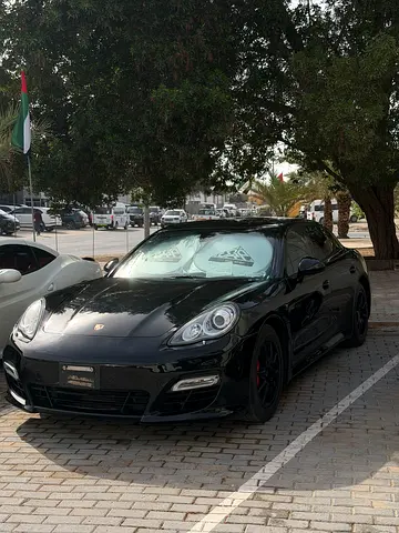 Clean title Japan Porsche Panamera
