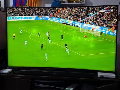 Samsung TV 65 inch with samsung sound bar for sale