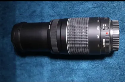 CANON 75 300 MM LENS.