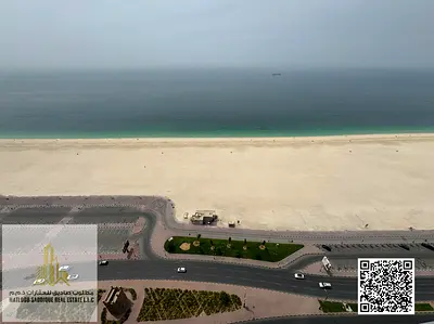 شقة فاخرة بغرفتي نوم مع إطلالة جزئية على البحر
