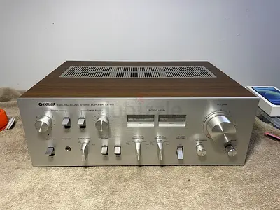 Yamaha Integrated Stereo Amplifier - CA - 610 Vintage Wooden Case, Working Condition