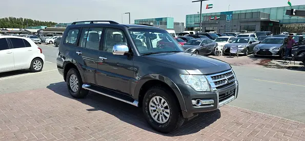 Mitsubishi Pajero GLS 2015 GCC Specs