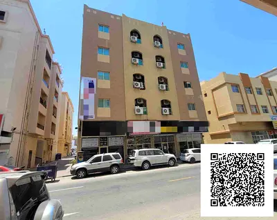 Prime location building for sell
