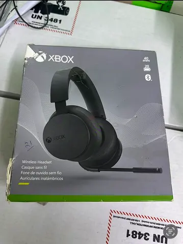 Xbox Wireless Headset (Black) - Good Condition, Original Box