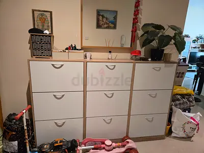 Shoe cabinet (12-18 pair capacity)