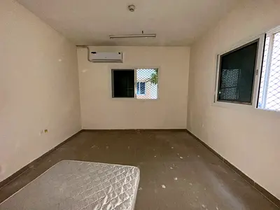 Amazing offer 1bhk with 2 washroom and separate hall near to safari mall price 33k