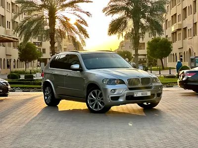 BMW X5 GCC V8 not negotiable السعر نهائي للجادين فقط