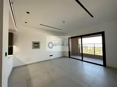 Spacious 1BR | Unfurnished | Modern