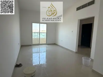 🏡 للإيجار السنوي في عجمان – الجرف 3 🏡 ✨ شقة مميزة في موقع حيوي وقريب من جميع الخدمات  📍 تبعد 5 دقائق فقط عن شارع الشيخ محمد بن زايد 🔹 تفاصيل الشقة