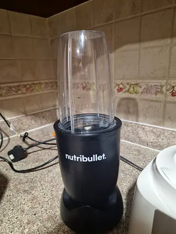 NutriBullet Personal Blender - Compact Nutri Bullet (Black) - Works Great