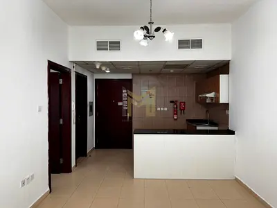One-Bedroom Apartment in City Tower For Sale / Partial Palace View