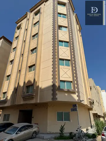 Building for sale in Sharjah, Al Butinah area Residential building Corner building on two streets Consists of: Ground floor + 6 floors Area: 2000